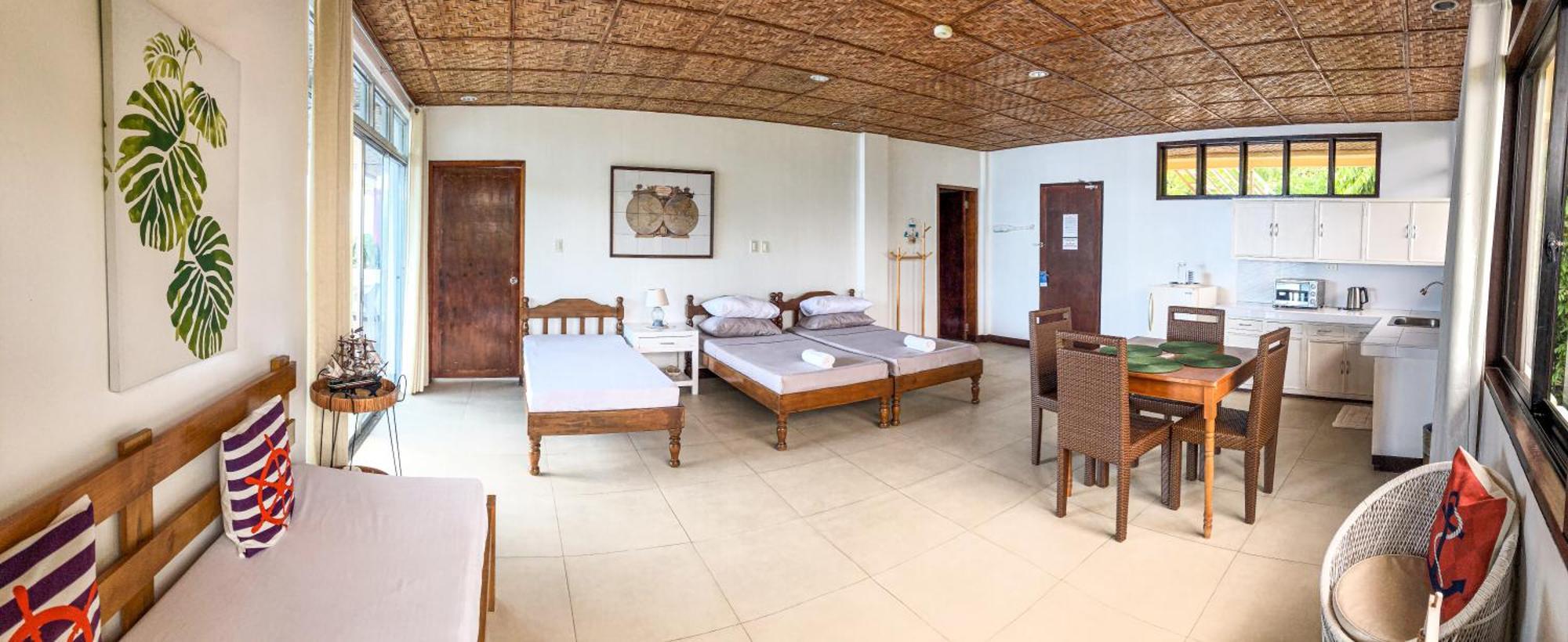 Wuthering Heights Bed & Breakfast By The Sea Dumaguete City ภายนอก รูปภาพ
