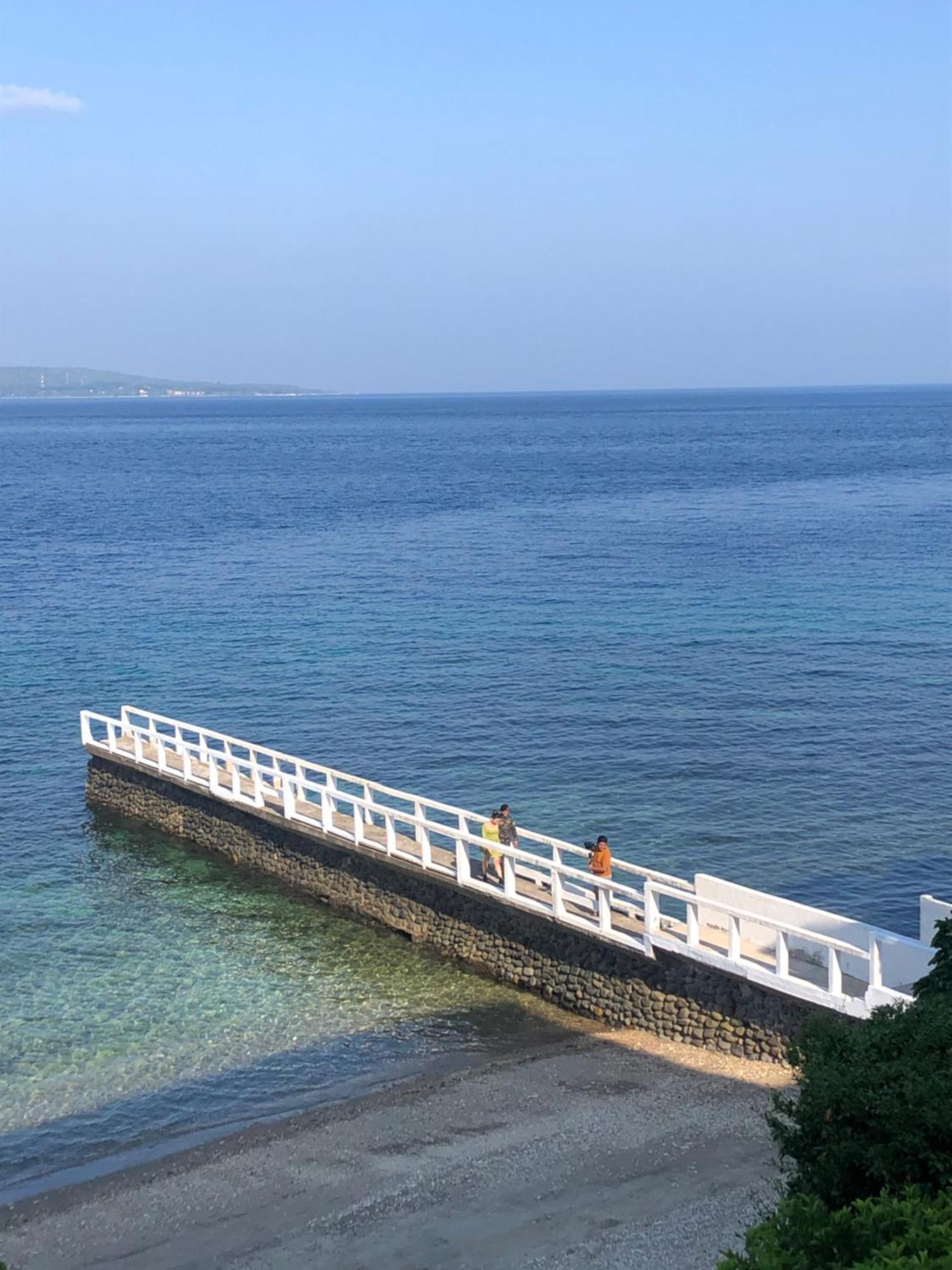 Wuthering Heights Bed & Breakfast By The Sea Dumaguete City ภายนอก รูปภาพ