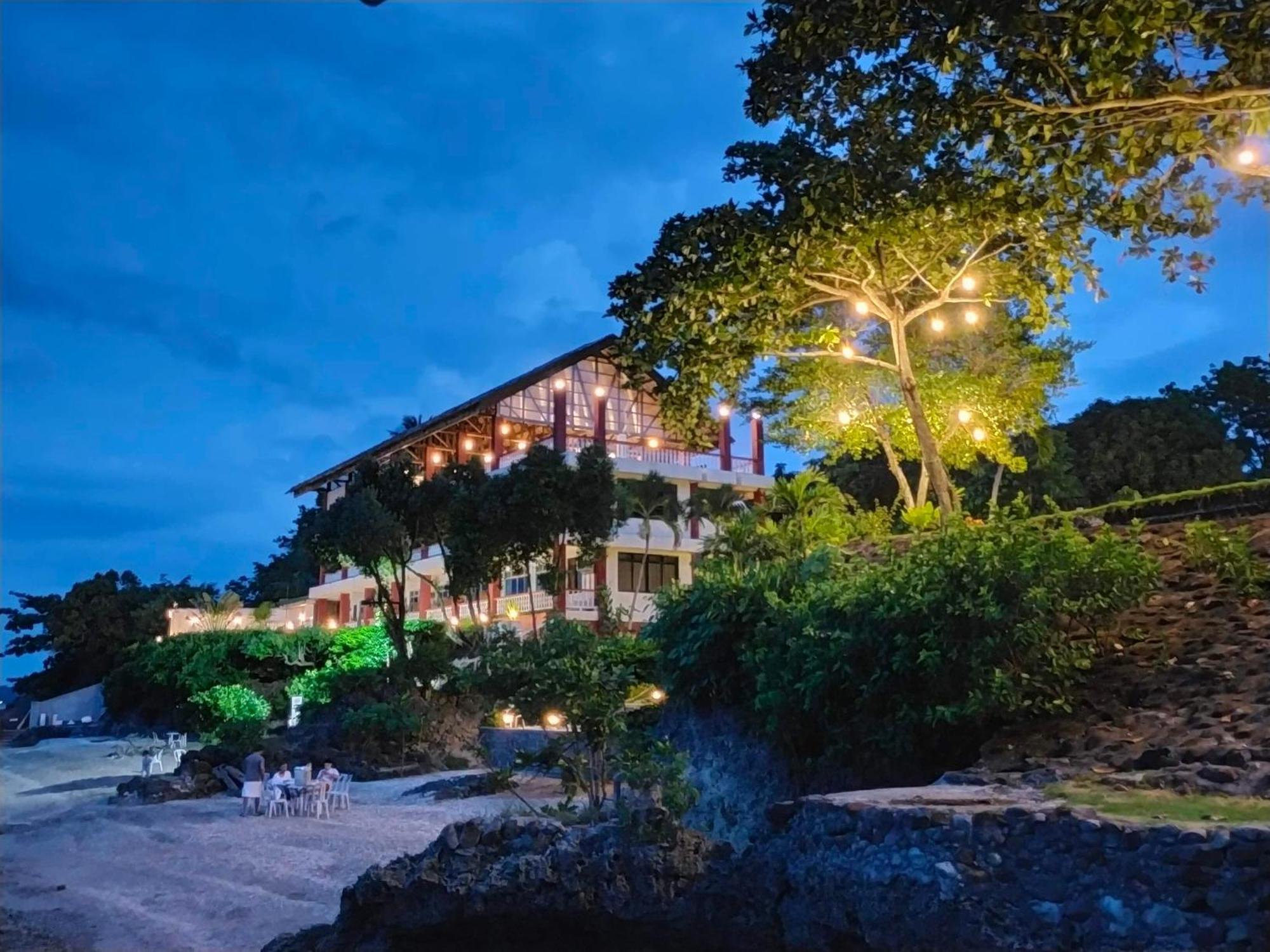 Wuthering Heights Bed & Breakfast By The Sea Dumaguete City ภายนอก รูปภาพ