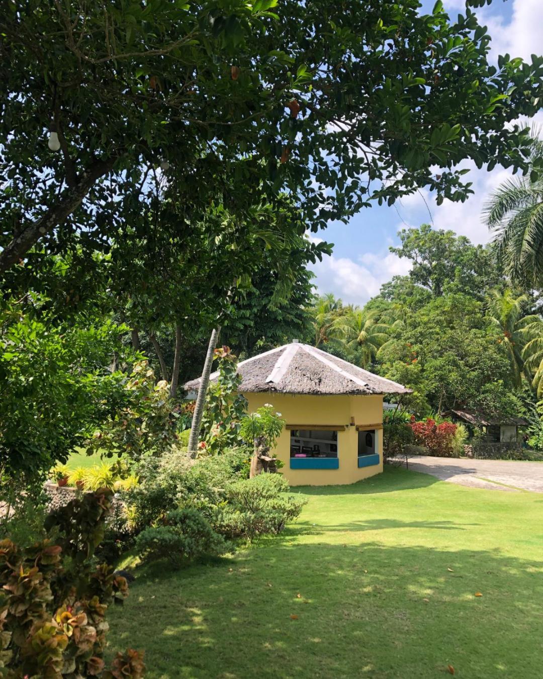 Wuthering Heights Bed & Breakfast By The Sea Dumaguete City ภายนอก รูปภาพ