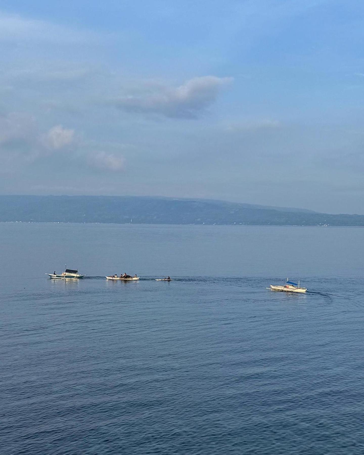 Wuthering Heights Bed & Breakfast By The Sea Dumaguete City ภายนอก รูปภาพ